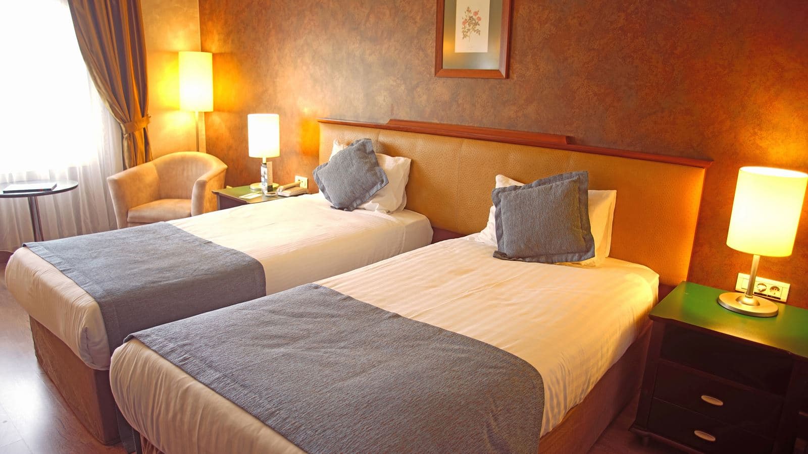 rooms-standard-room