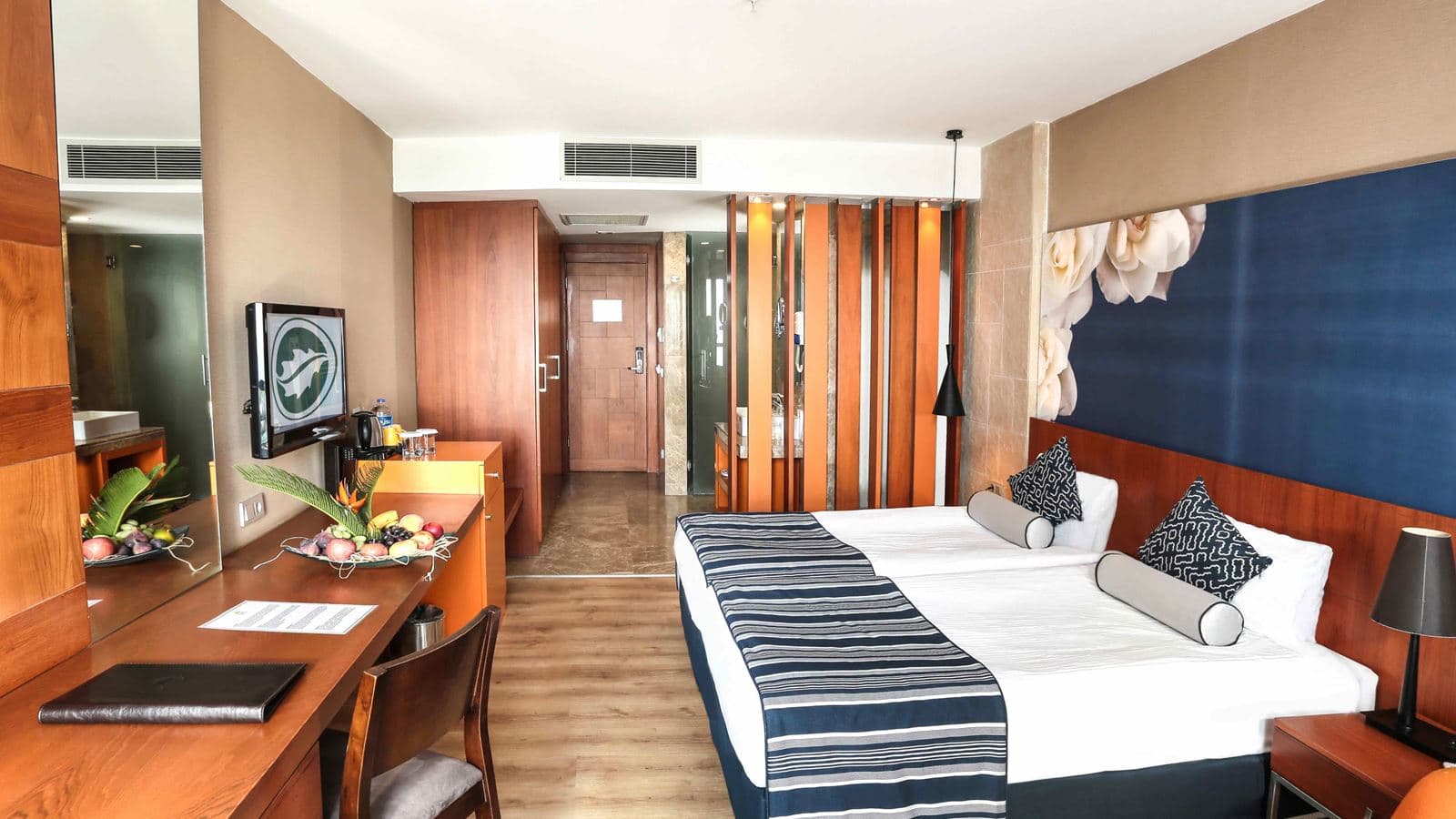 rooms-standard-room-side-sew-view
