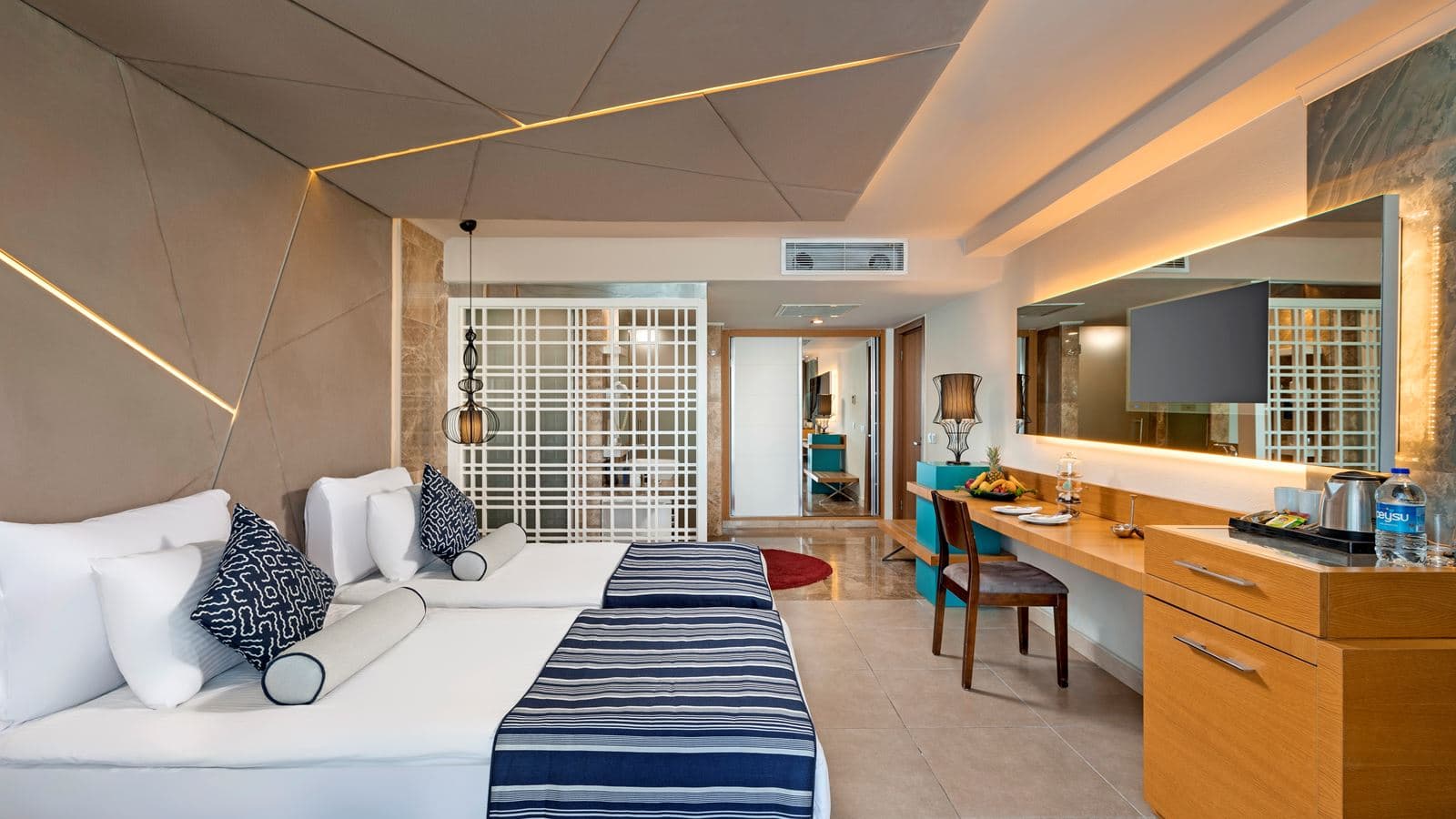 rooms-swimup-room
