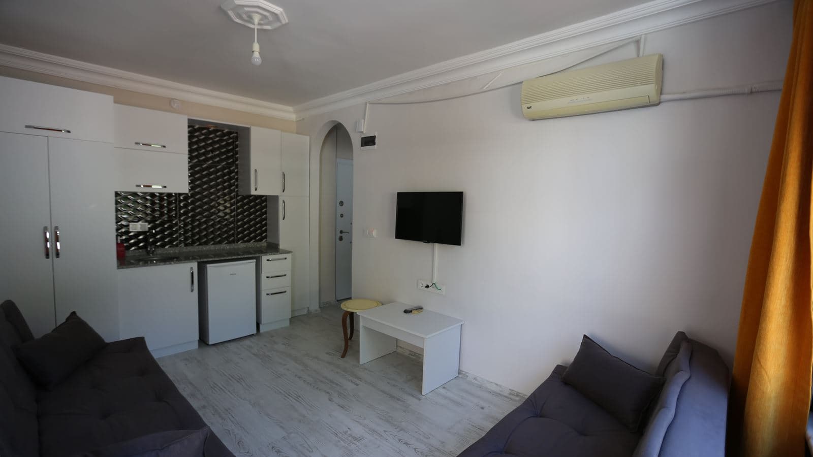 rooms-suite-room