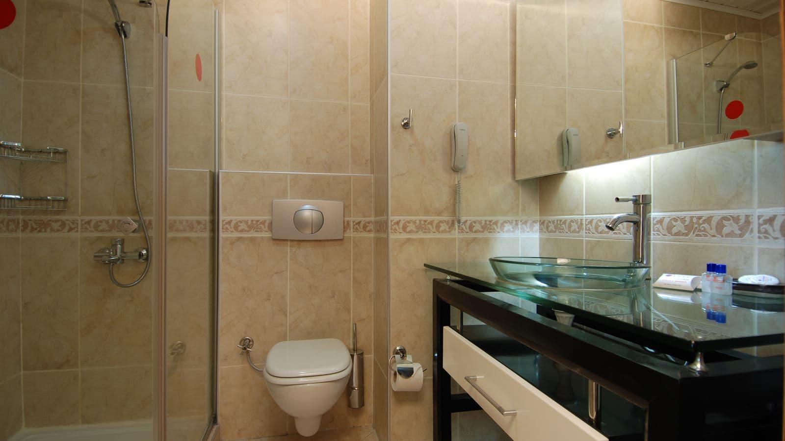 rooms-dbl-room-main-building