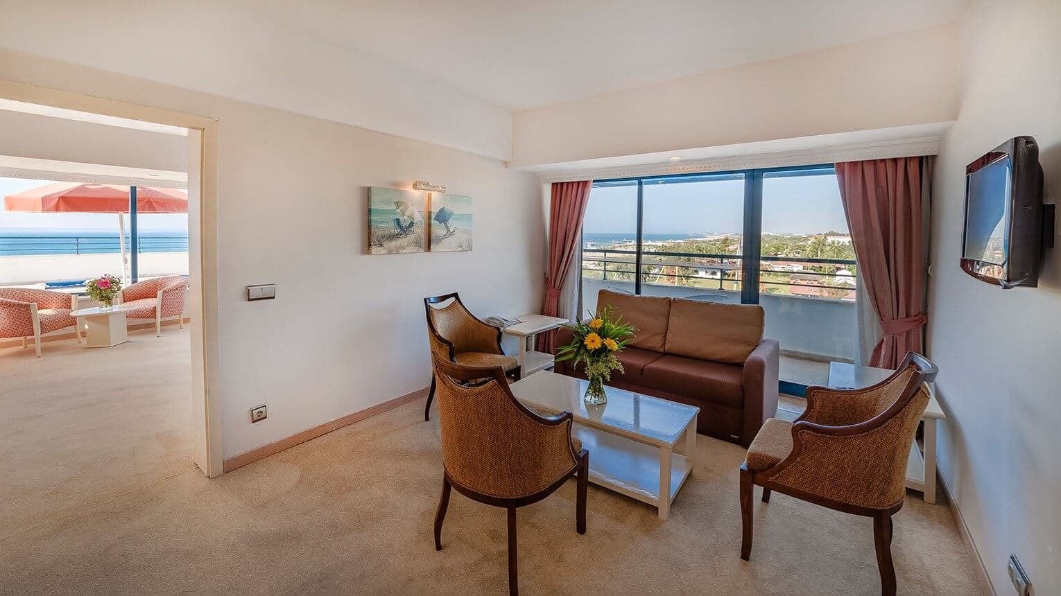 rooms-sunrise-jacuzzi-suite