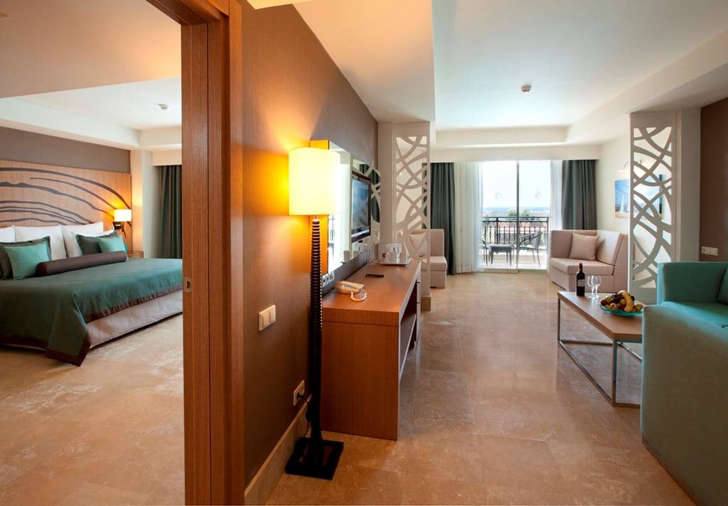 rooms-family-suite-garden-view