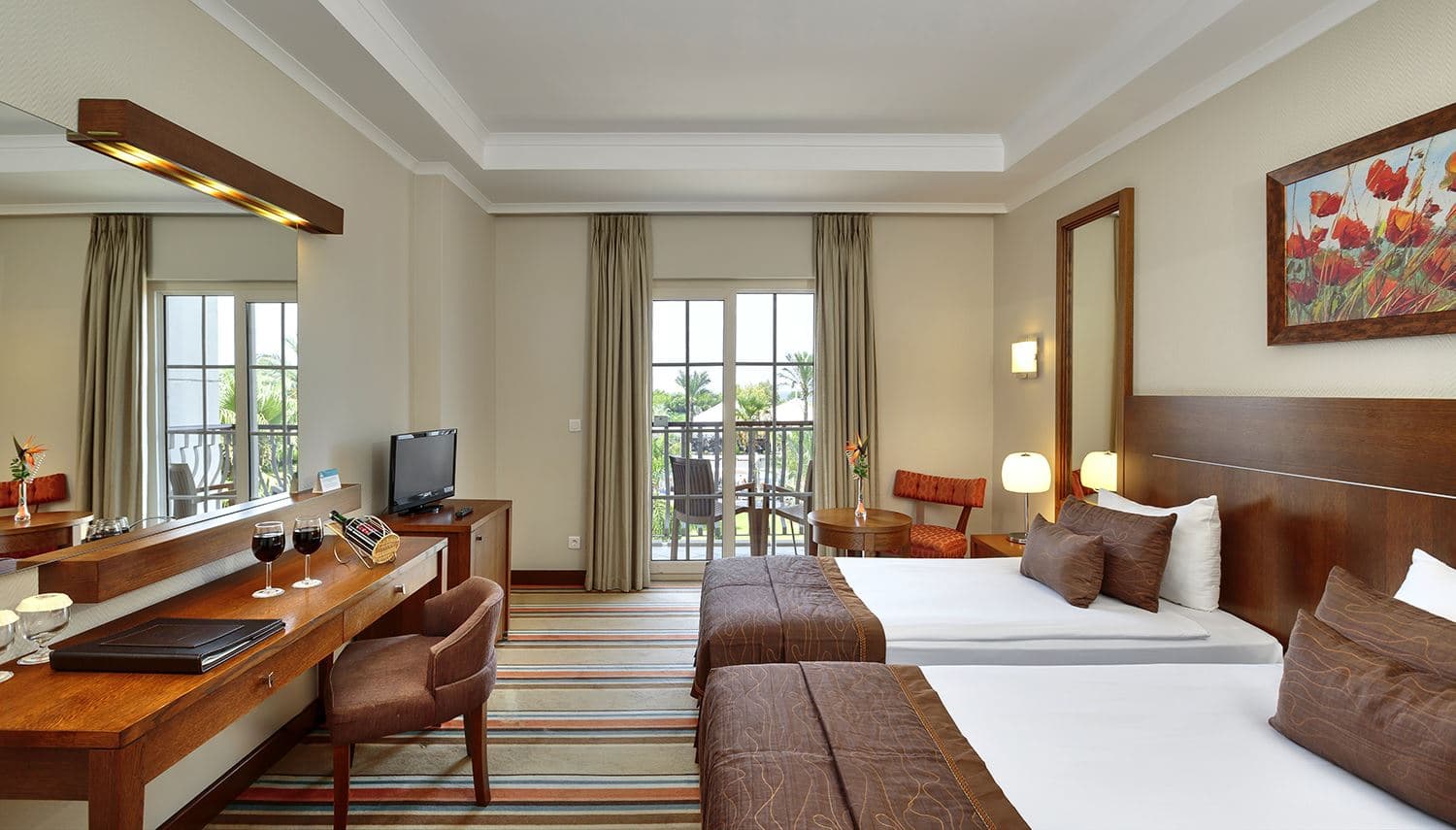 rooms-main-building-standard-land-view-room