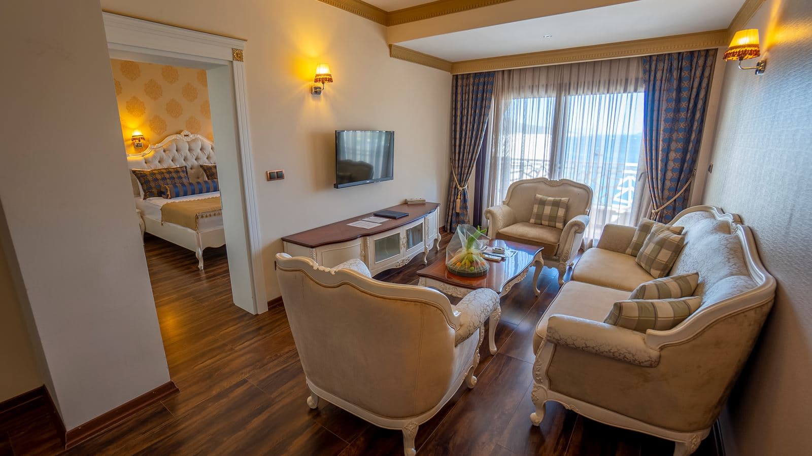 rooms-suite-room