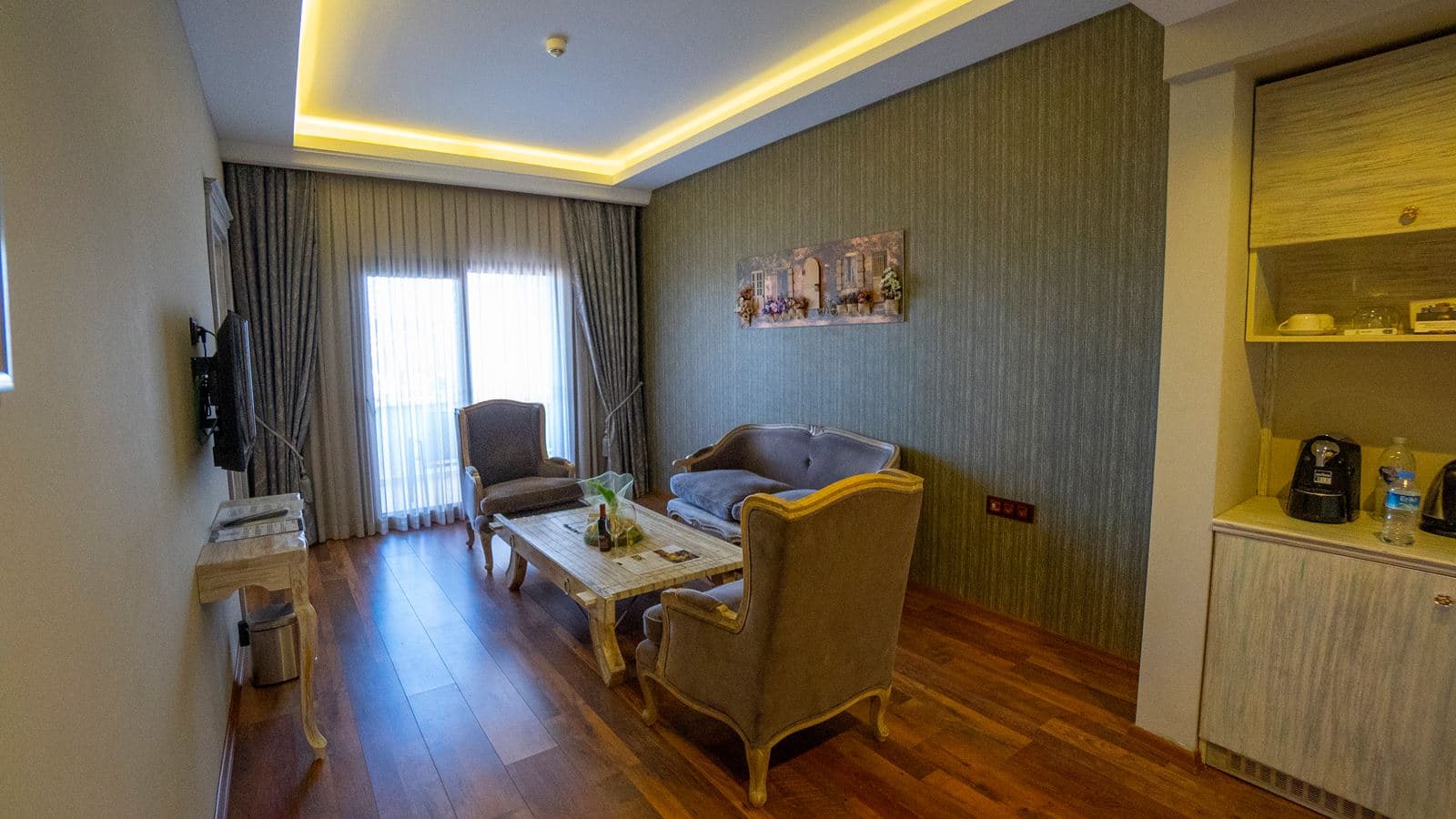 rooms-suite-room