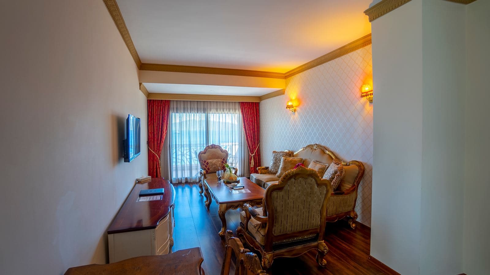 rooms-suite-room