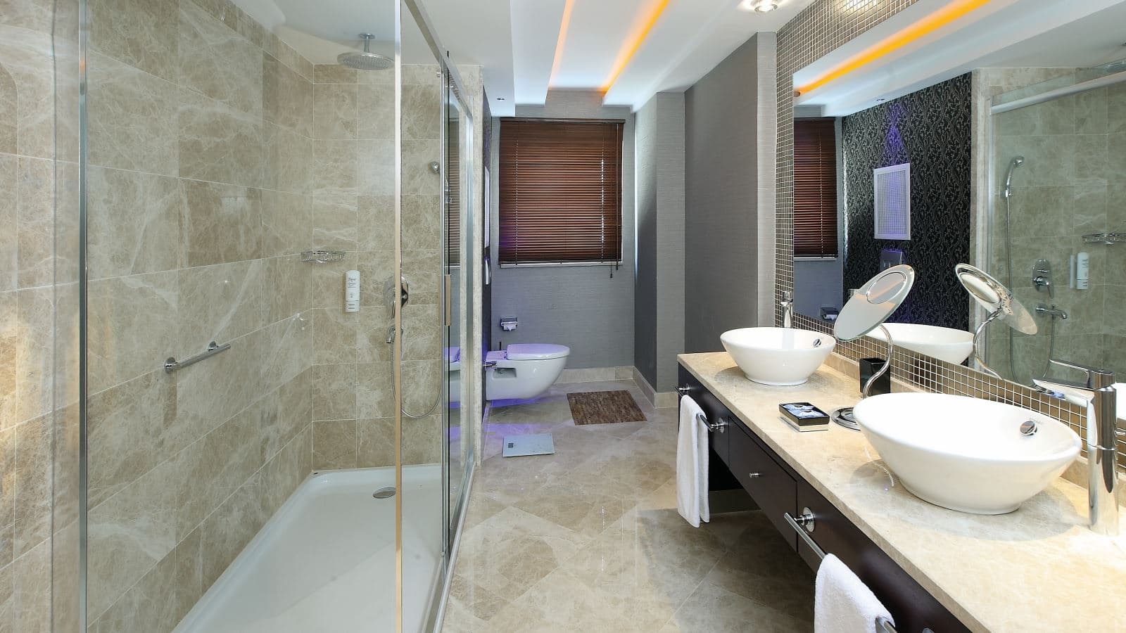 rooms-deluxe-room
