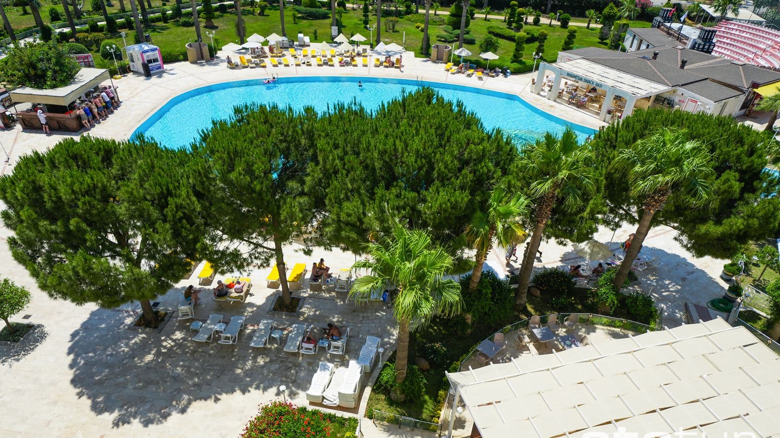 pools-outdoor-pool