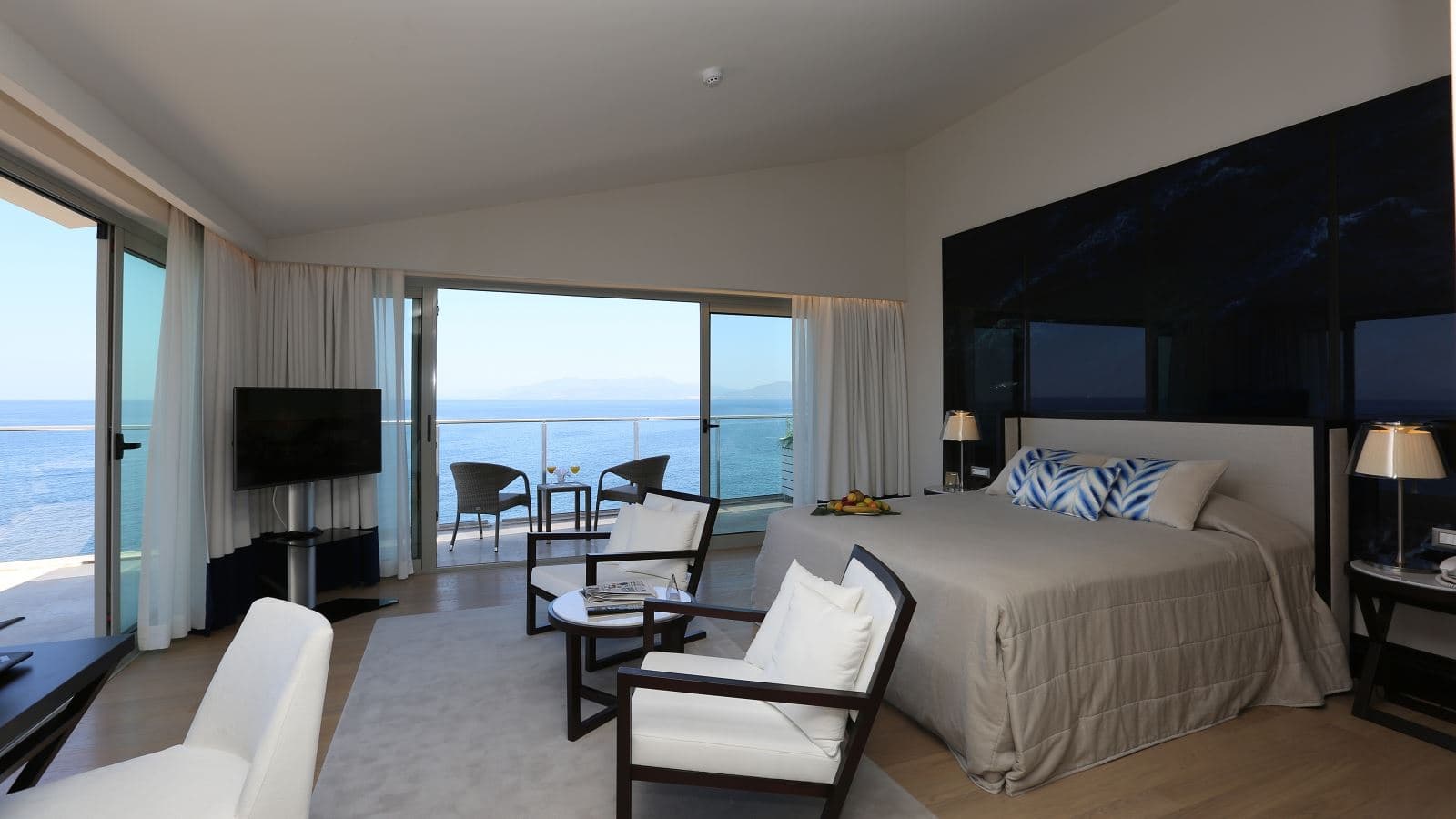 rooms-corner-suite