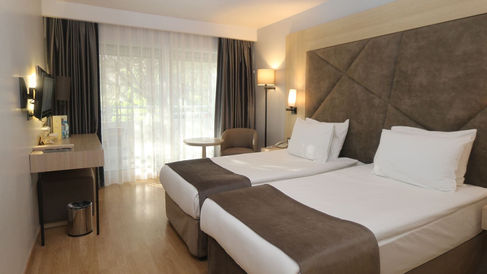 rooms-superior-land-room