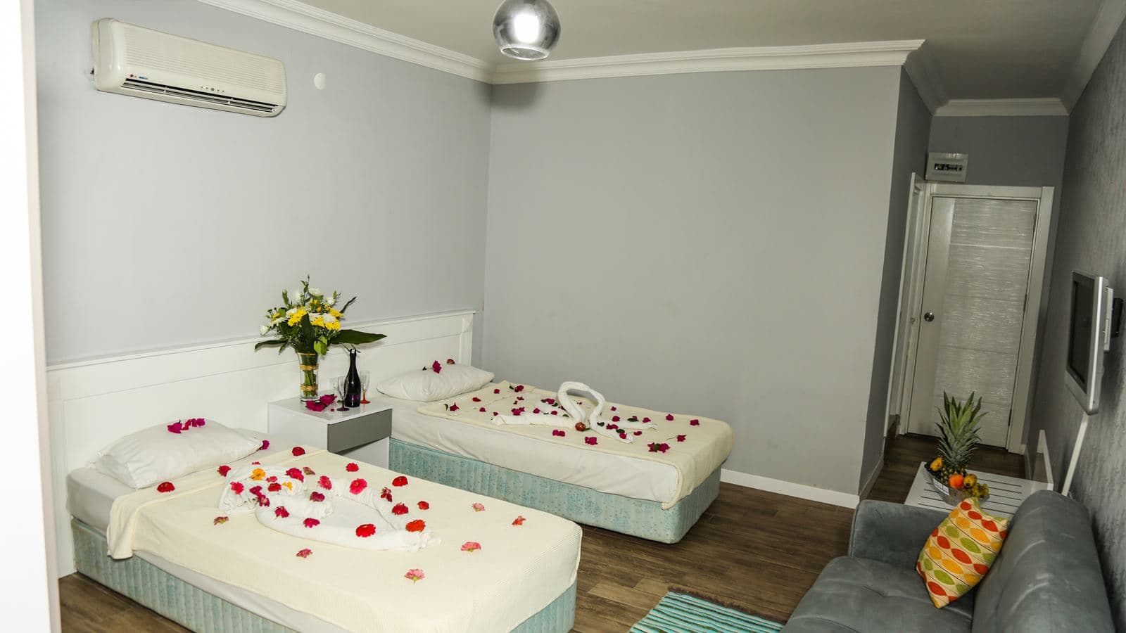 rooms-standard-room