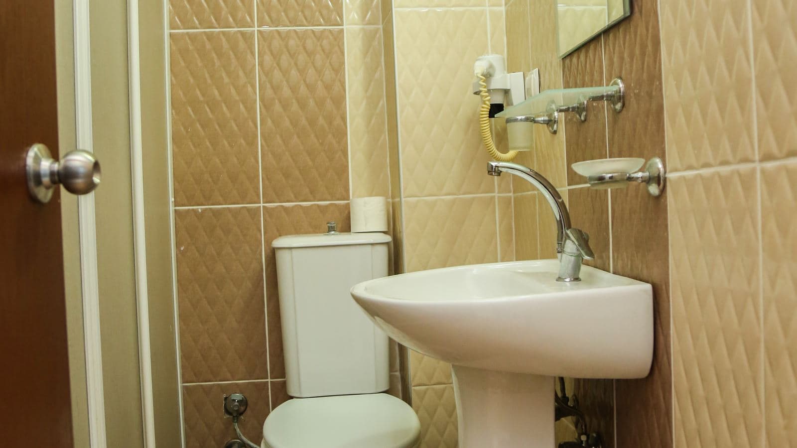 rooms-standard-room