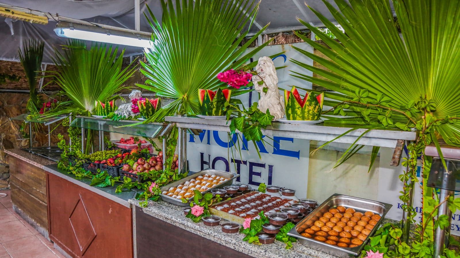 restaurants-more-restaurant