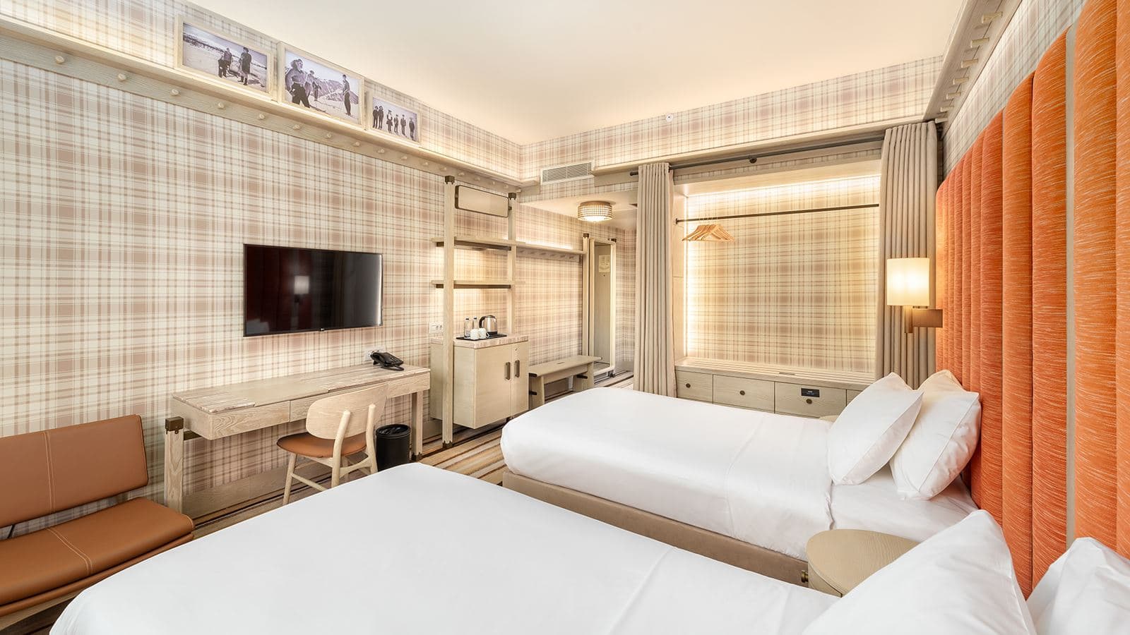 rooms-deluxe-room