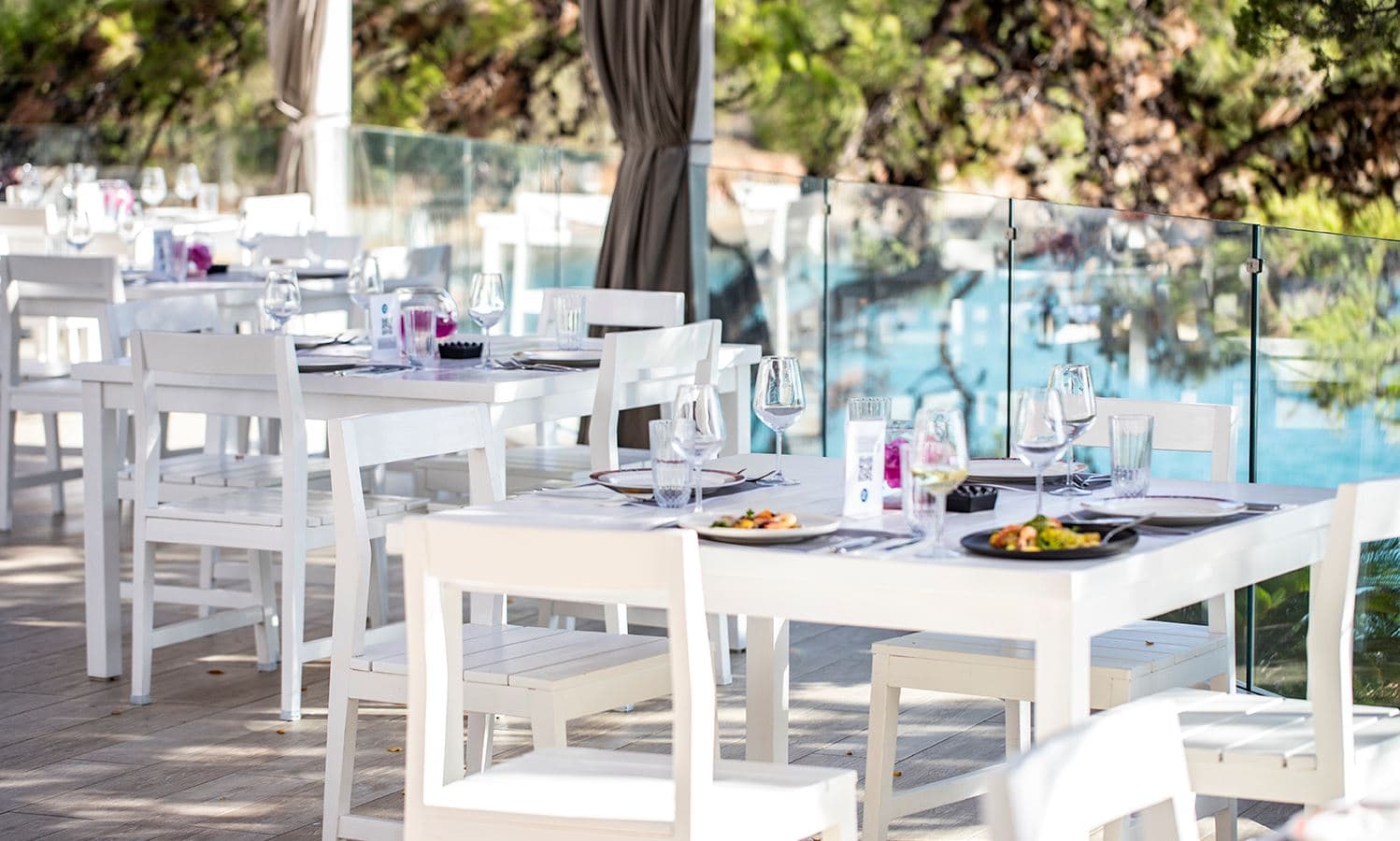 bars-laguna-lounge