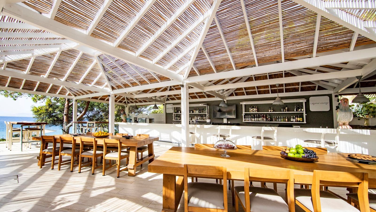 bars-laguna-lounge