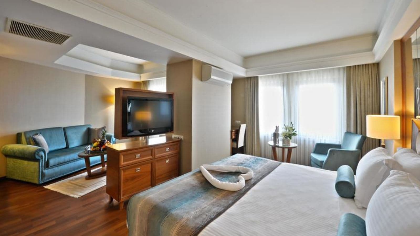 rooms-junior-suit