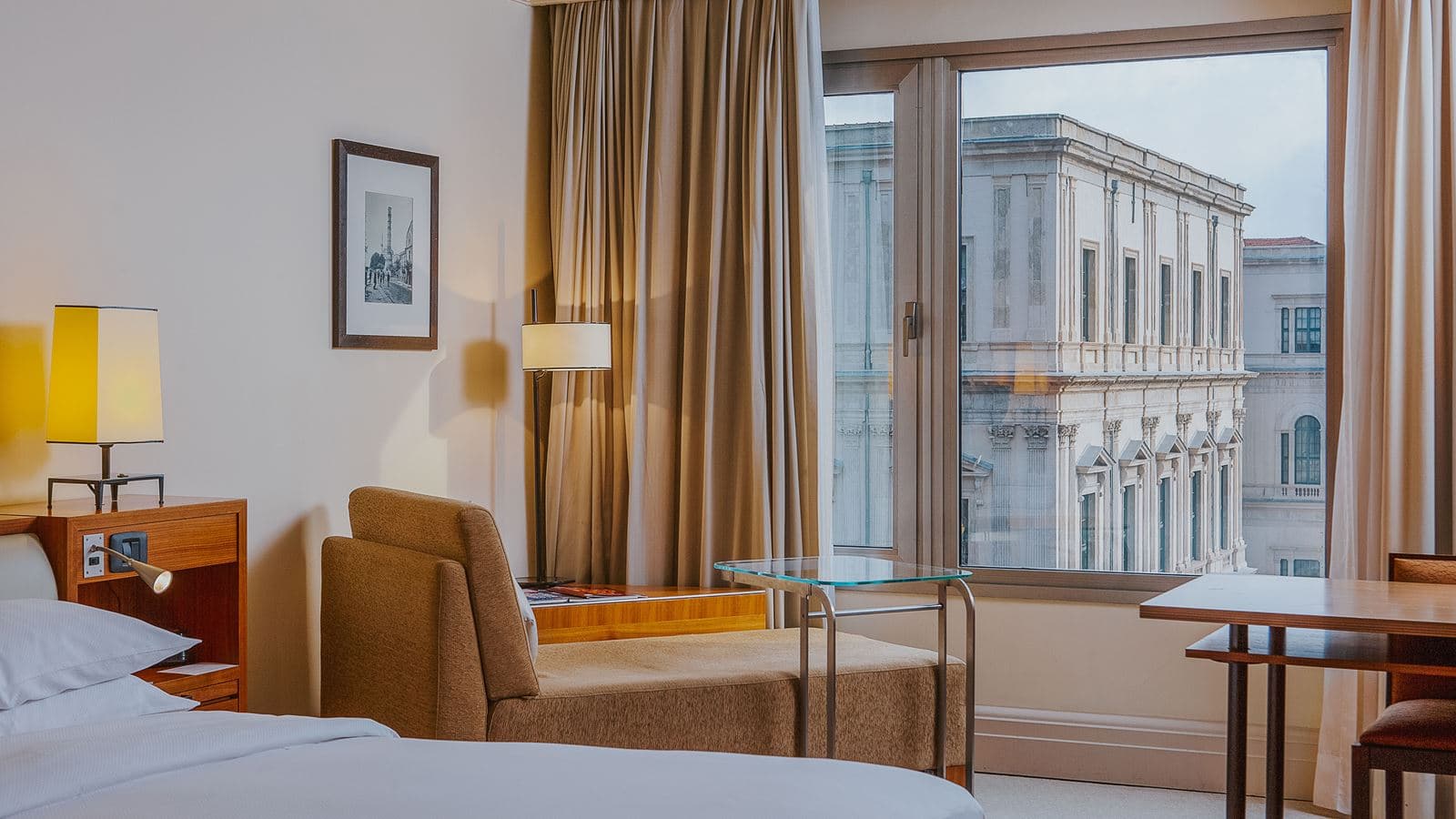 rooms-grand-club