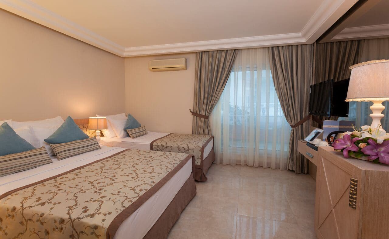 rooms-standard-side-sea-view