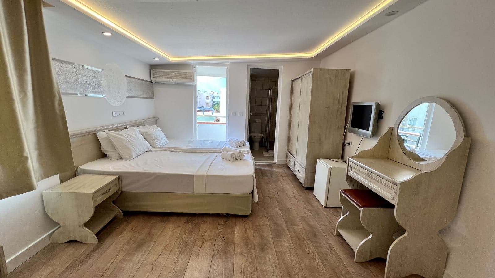 rooms-standard-room