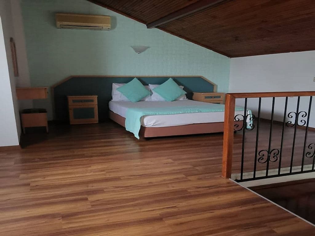 rooms-dublex-family-room