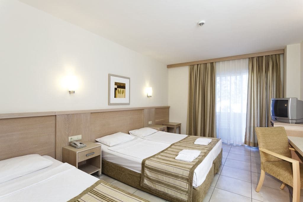 rooms-standard-room-side-sea-view-with-balcony