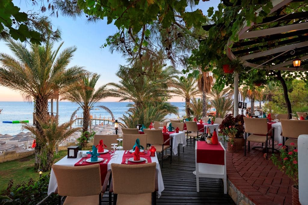 restaurants-captain-black-restaurant