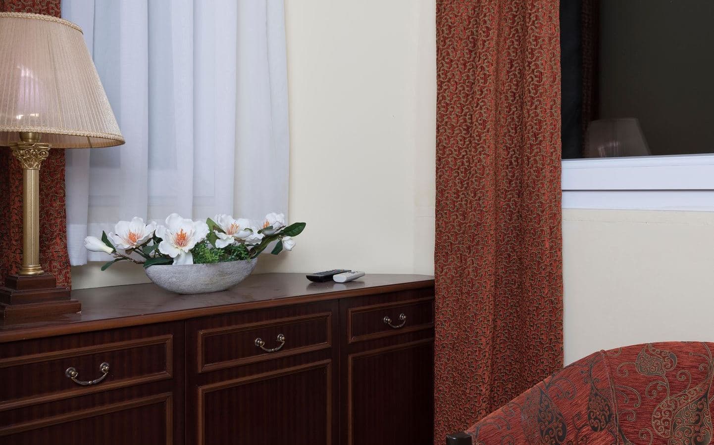 rooms-economy-room
