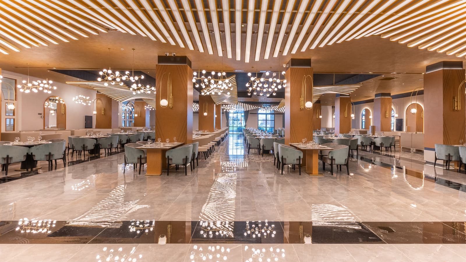 restaurants-majesty-main-restaurant
