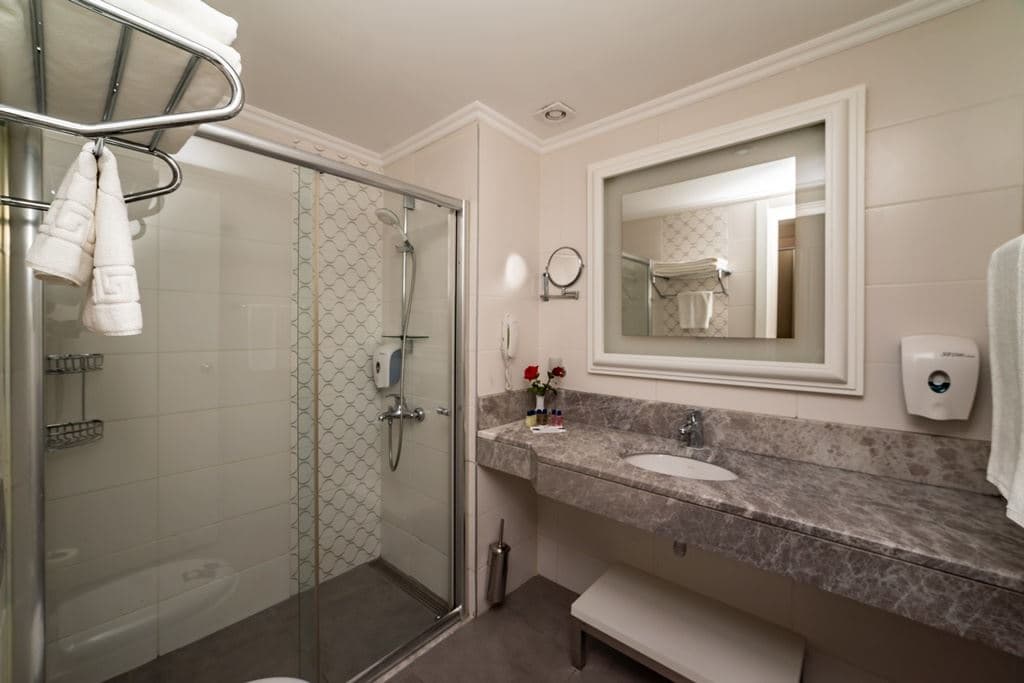 rooms-standard-room-land-view-with-balcony