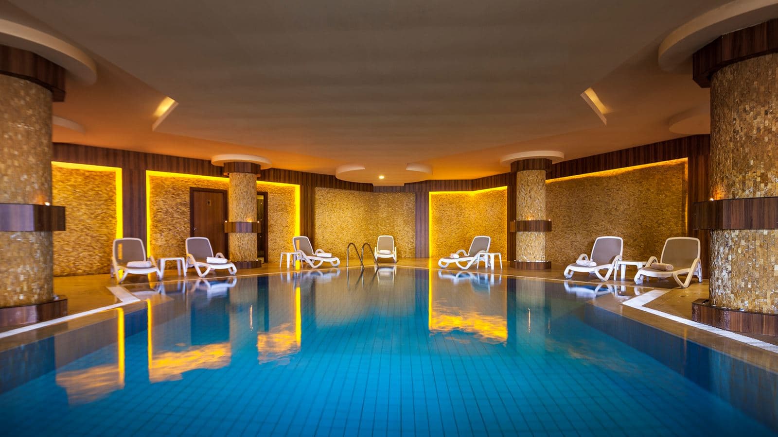 pools-indoor-pool