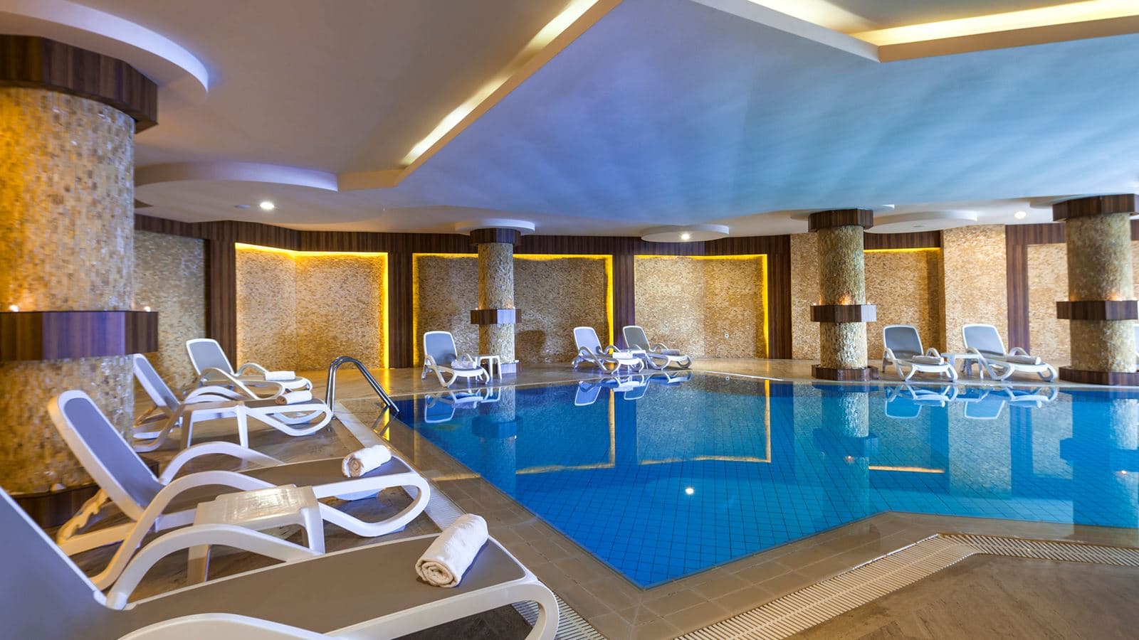 pools-indoor-pool