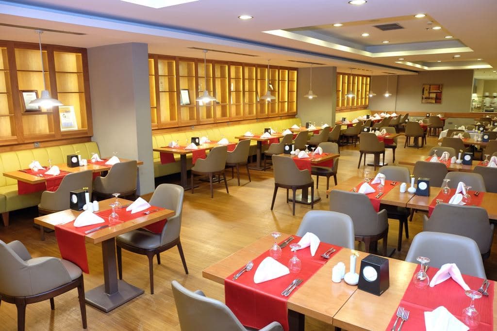 restaurants-oasis-restaurant