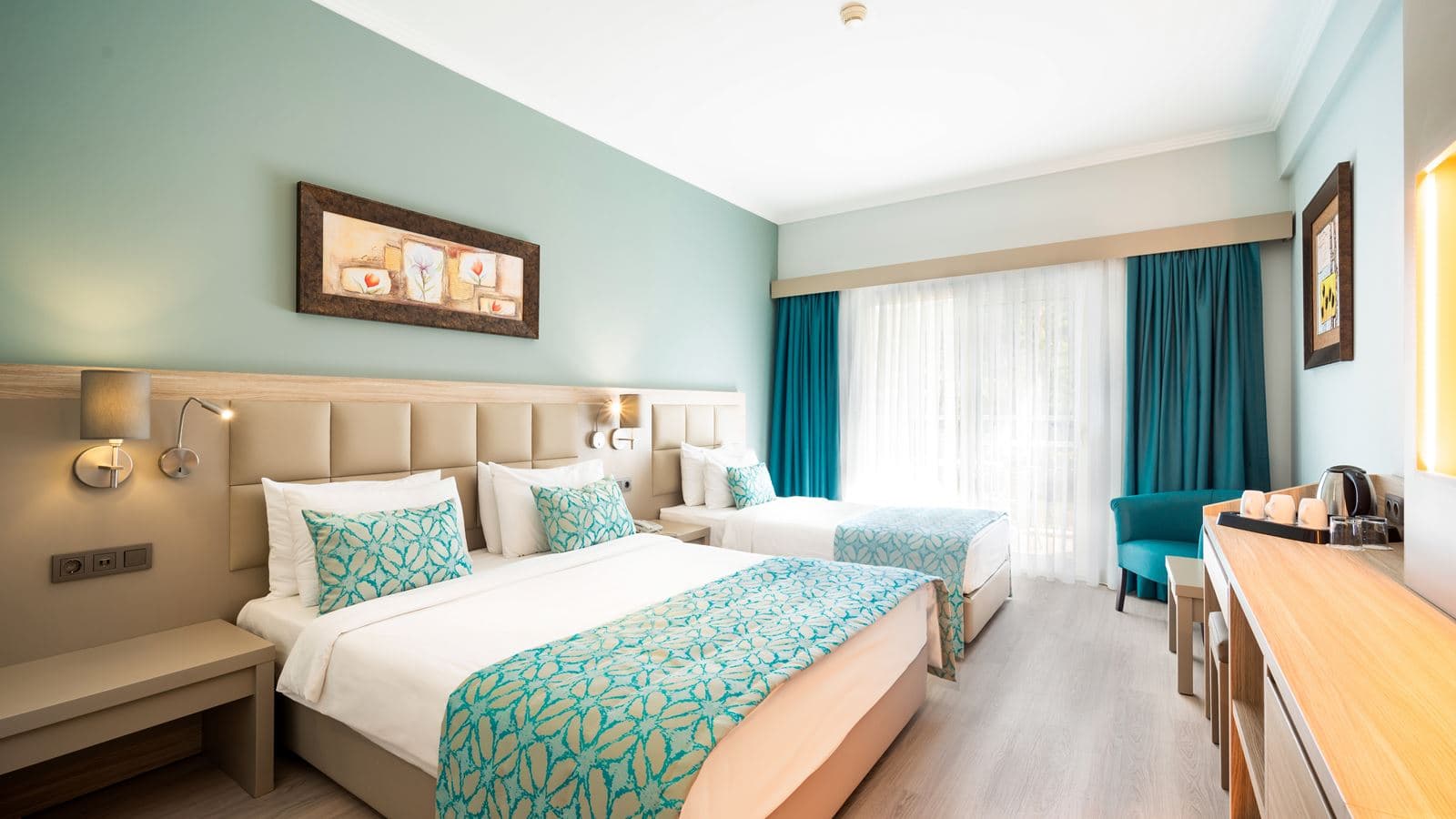 rooms-double-room-with-balcony-adult-only-from-13-years