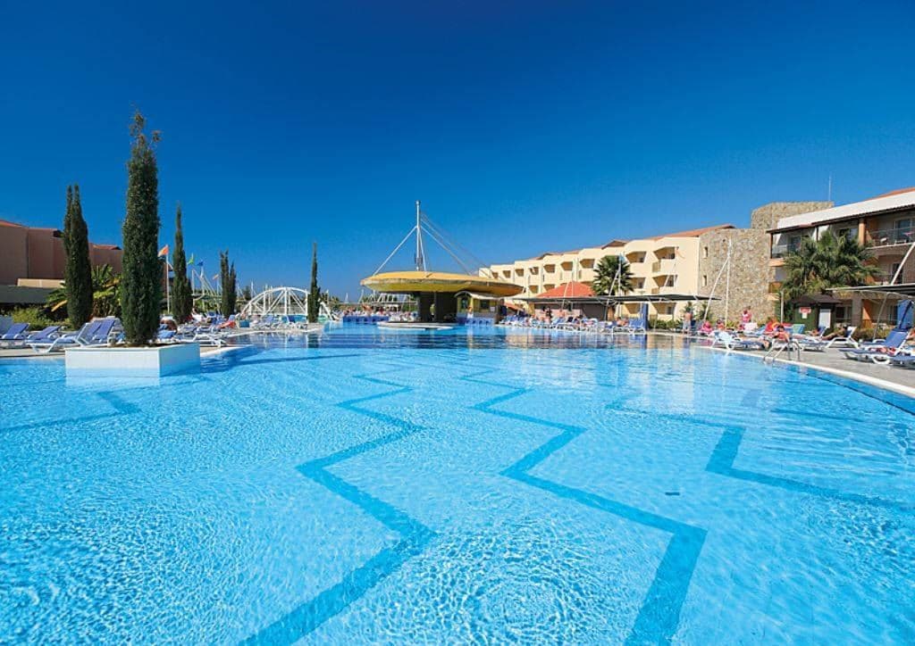 pools-outdoor-pool