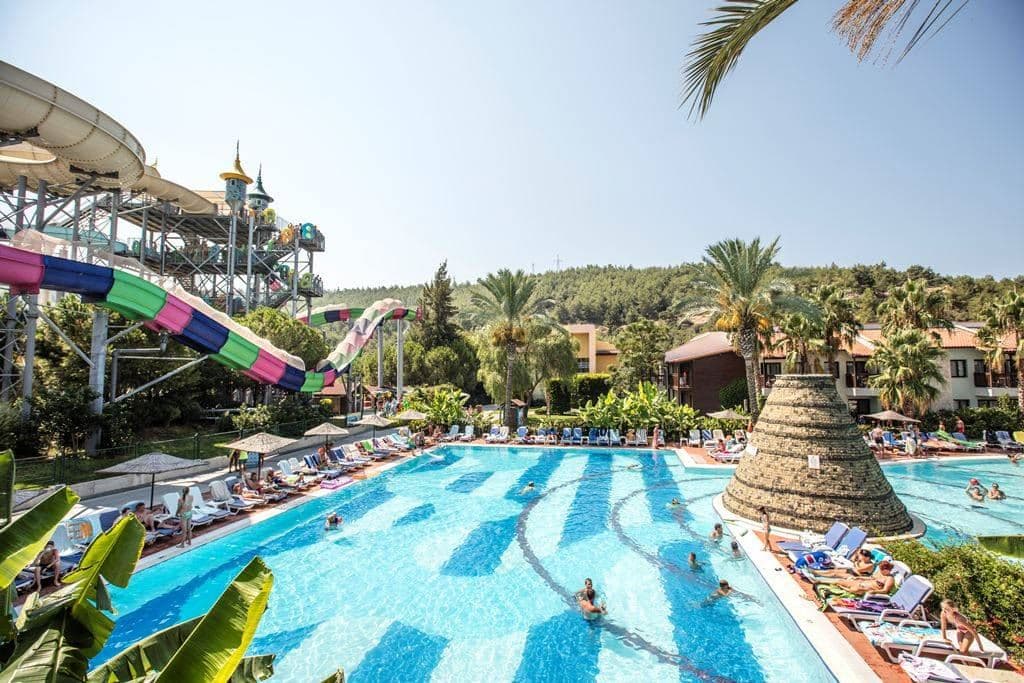 water-park-outdoor-pool