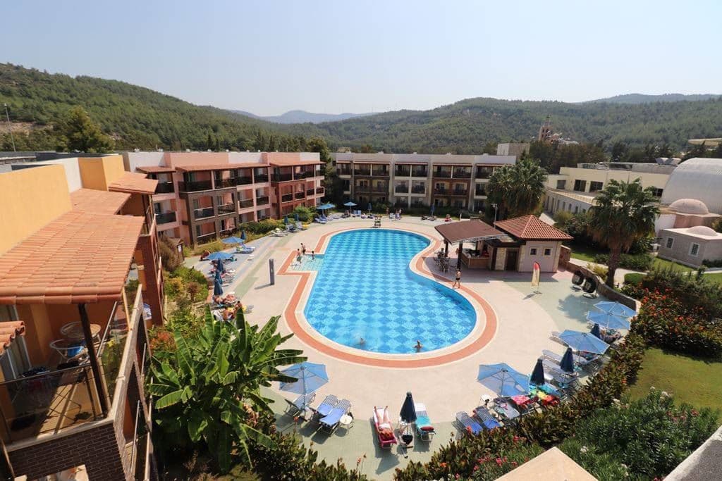 pools-outdoor-pool