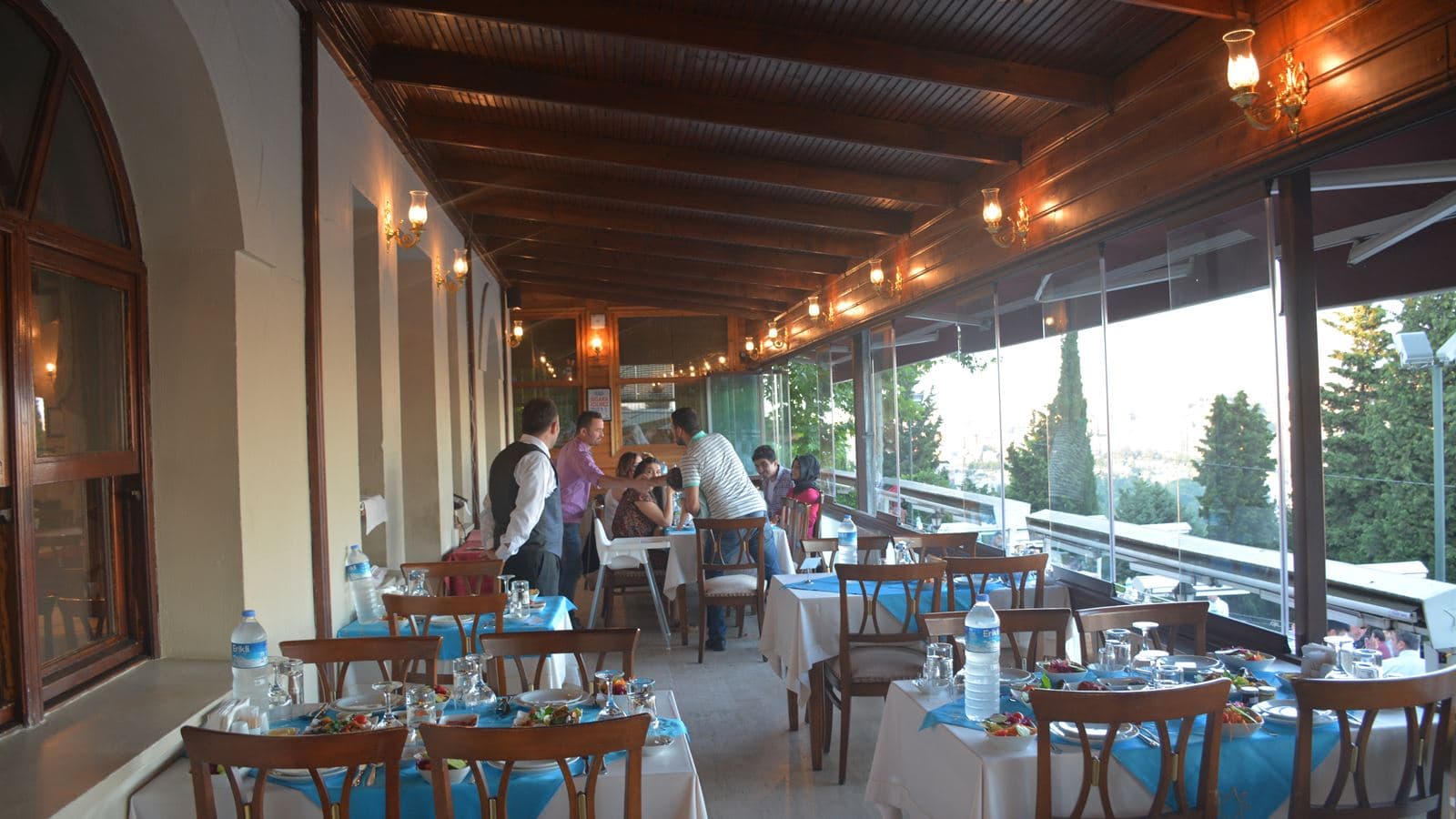restaurants-restaurants