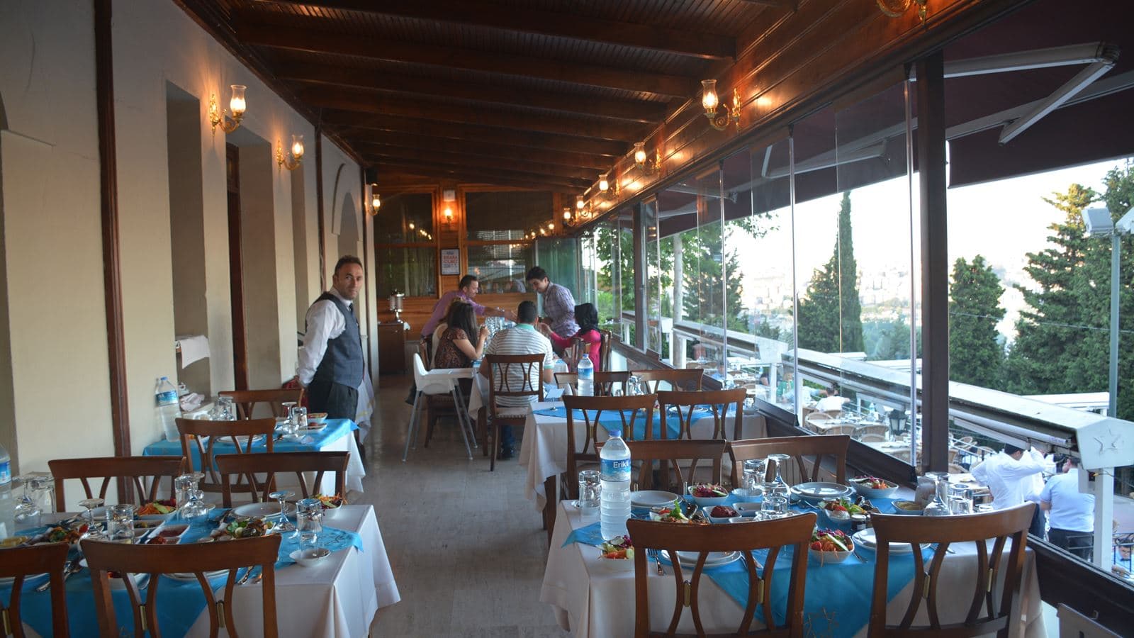 restaurants-restaurants