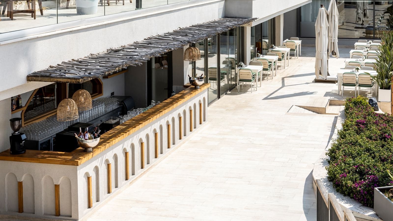 bars-egeo-pool-bar