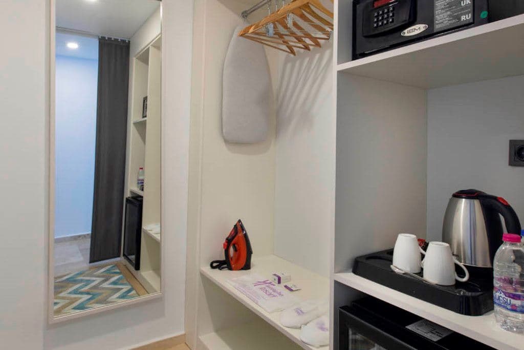 rooms-standard-room