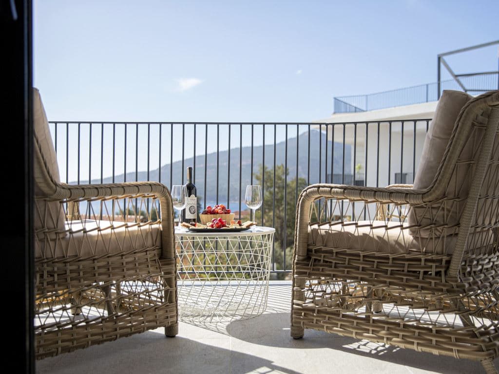 rooms-superior-room-sea-view