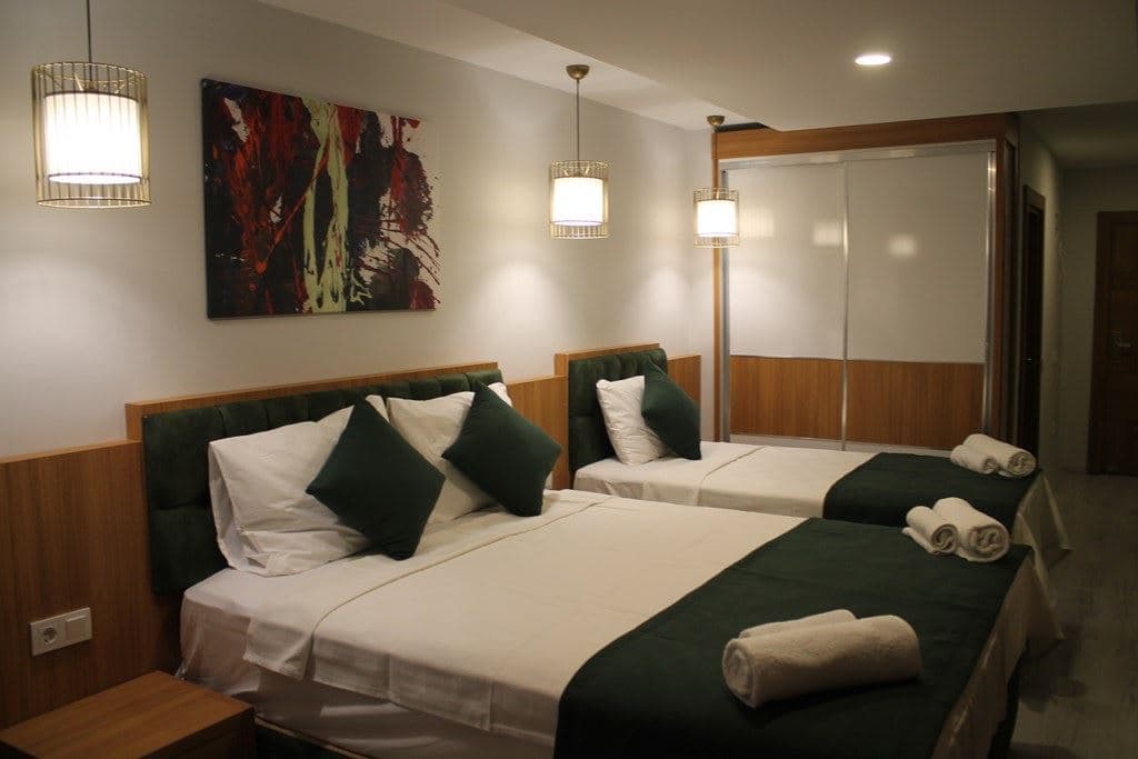 rooms-triple-room