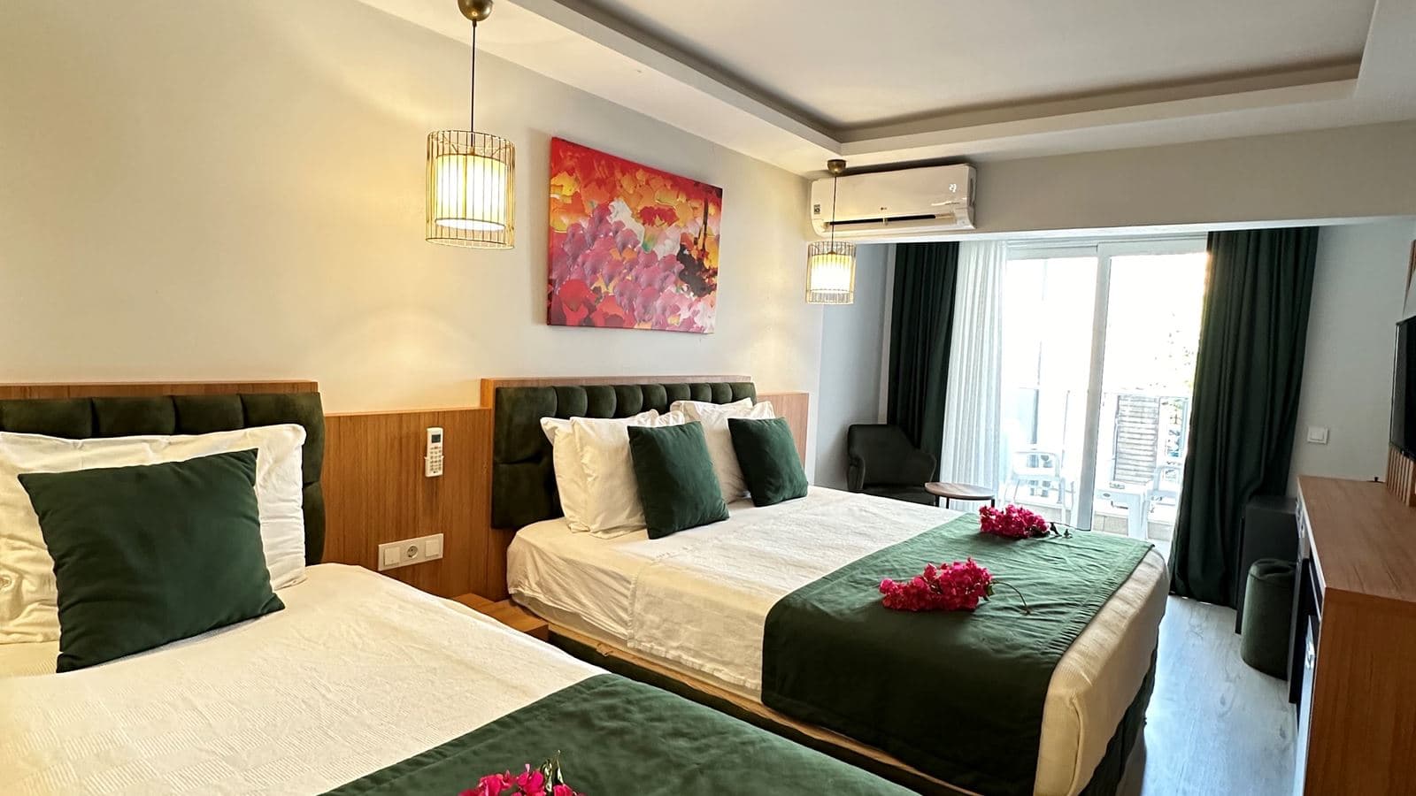 rooms-triple-room