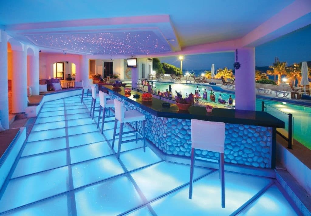 bars-havuz-bar