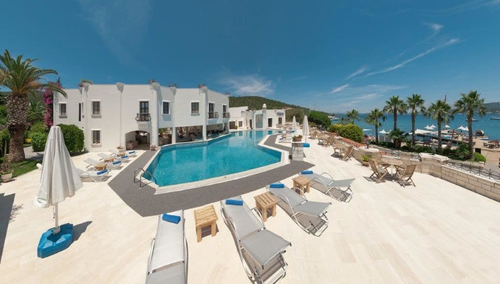 pools-outdoor-pool