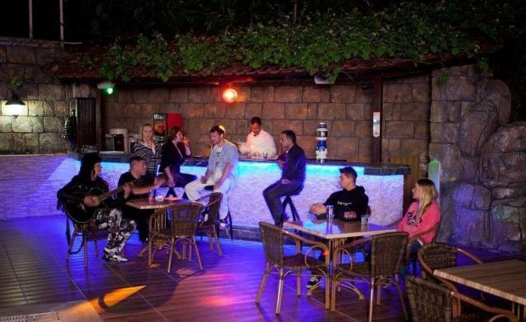 bars-pool-bar