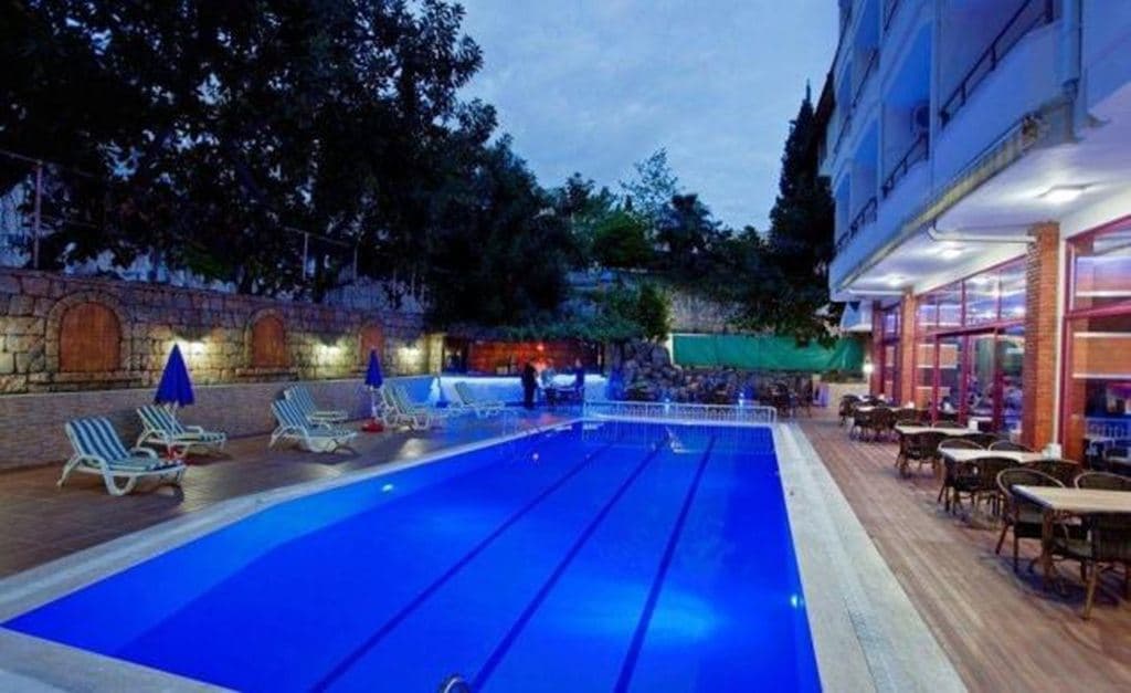 pools-outdoor-pool