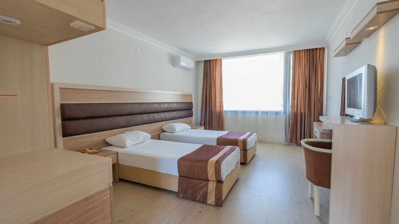 rooms-standard-room